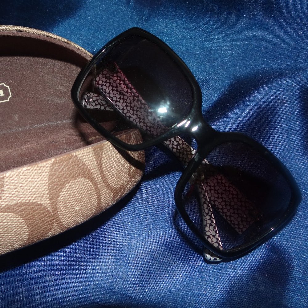 COACH Alicia S441 Black Monogram Sunglasses in Original Case - Picture 2 of 3